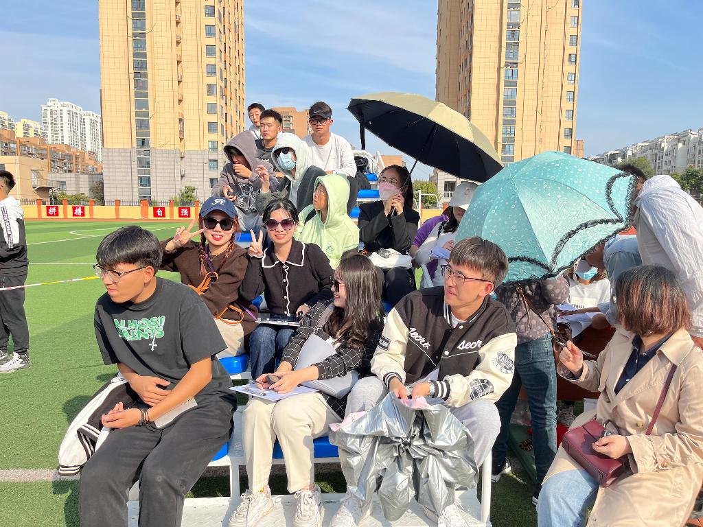 老师.JPG 老师.JPG