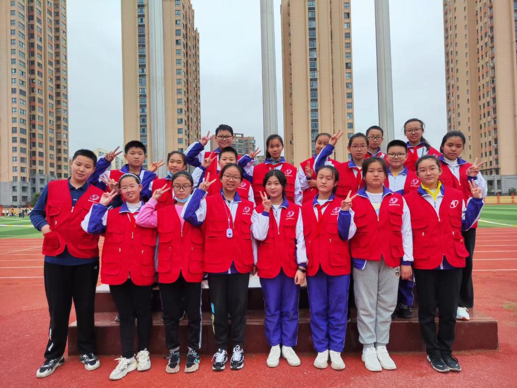 志愿者2.JPG 志愿者2.JPG